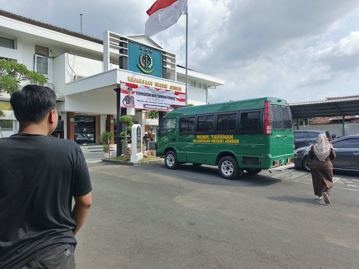 Lima Pimpinan dan Anggota DPRD Jember Diperiksa Kejari dalam Kasus Dugaan Korupsi Sosperda
