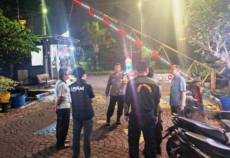 Polsek Rungkut Gencarkan Sambang Nirwana Eksekutif Surabaya, Sinergi Warga Jadi Kunci Keamanan