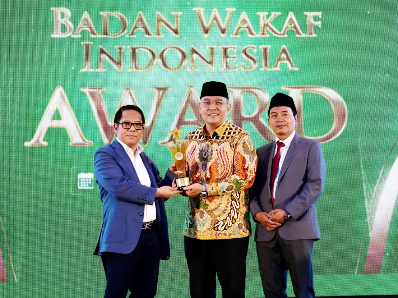 Kementerian ATR/BPN Raih Penghargaan Pendukung Percepatan Sertifikasi Tanah Wakaf oleh BWI Awards