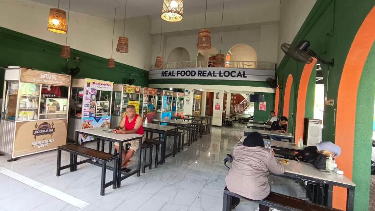 Dinkopumdag Surabaya Siapkan Strategi Jitu Dongkrak Kelas Pedagang Kuliner Kaki Lima