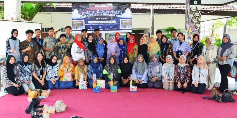 Mahasiswa KKN UPN Veteran Jatim Kenalkan Inovasi Ecodrip kepada Warga Pagesangan