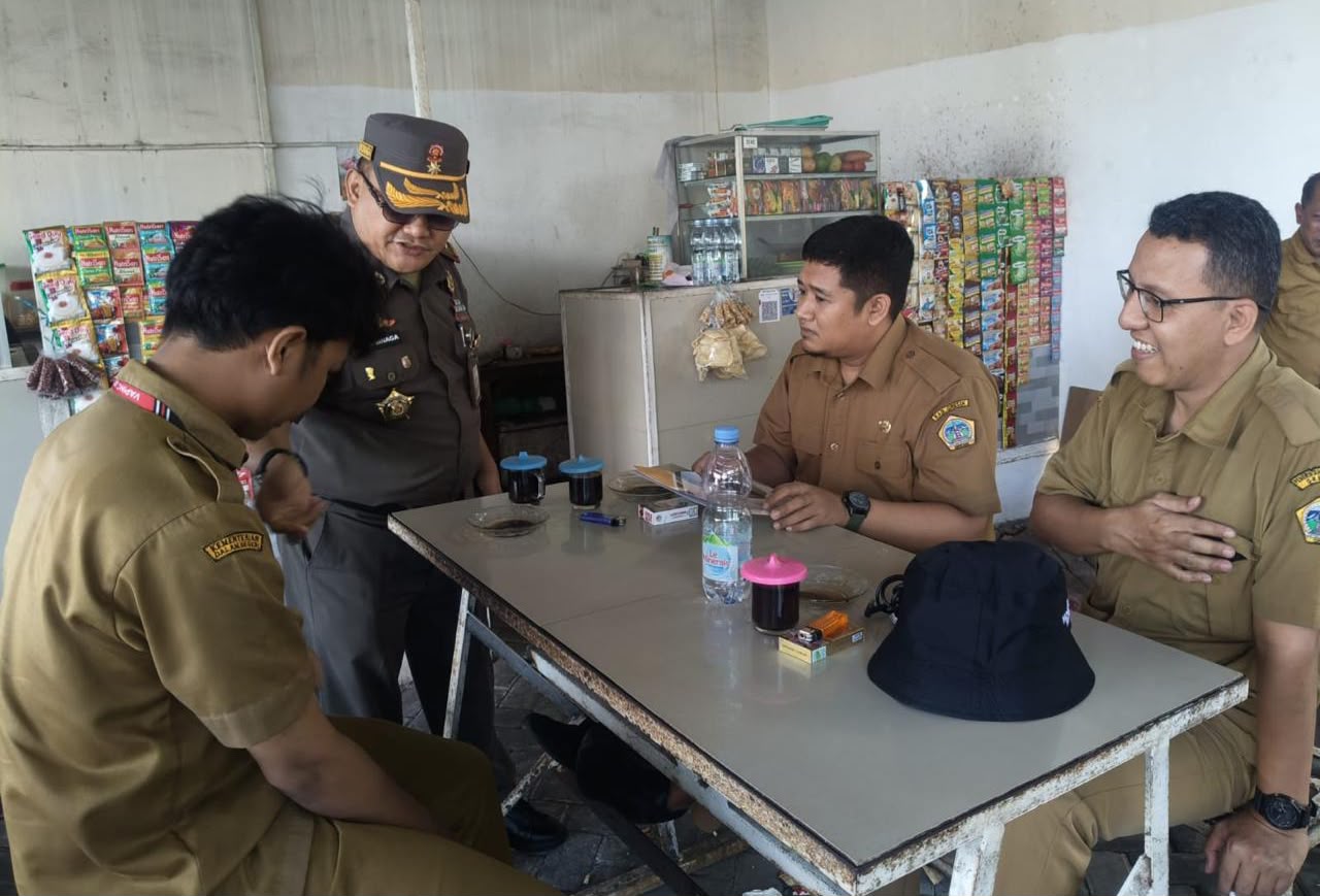 Asyik Ngopi di Jam Kerja, 18 ASN Pemkab Gresik Kena Razia  Satpol PP