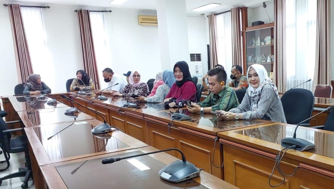 Bahas Perizinan Hingga Pelayanan Kesehatan, DPRD Jombang Kunker ke Sejumlah Daerah 