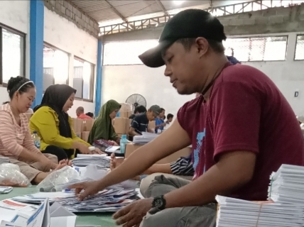 Persiapan Pilkada di Kota Pasuruan, Sebanyak 159.538 Surat Suara Siap Dilipat