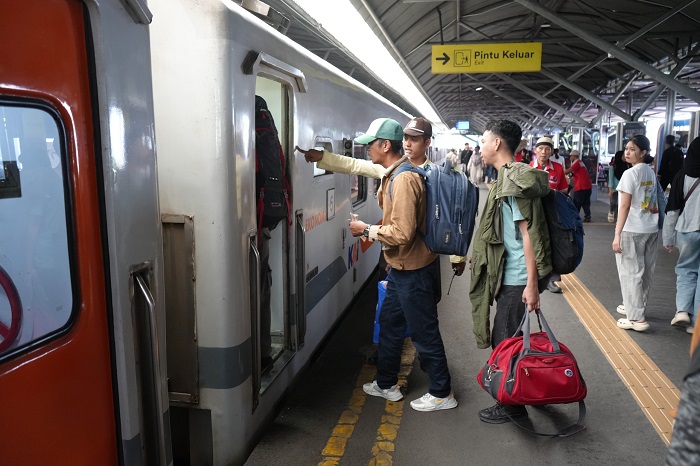 Pelanggan KAI Daop 8 Surabaya Tembus 9,78 Juta, Gubeng-Pasarturi-Malang Terpadat