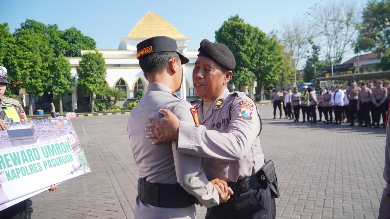 Kapolres Pasuruan Apresiasi Anggota Teladan dengan Hadiah Umrah