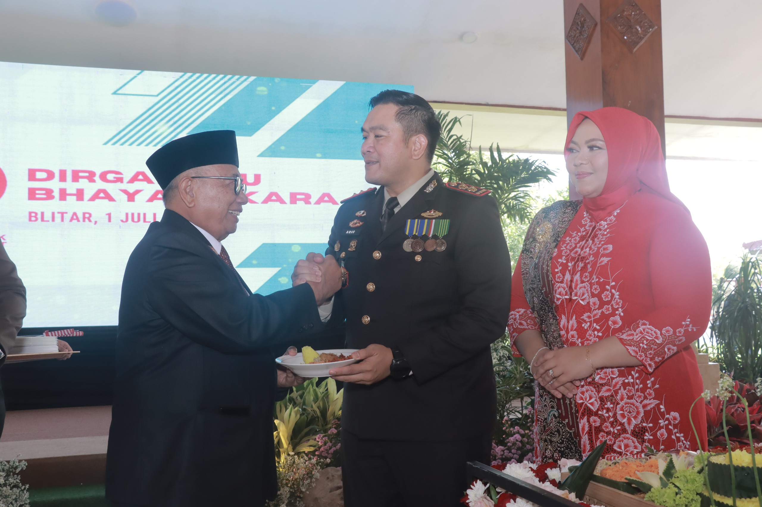 Hari Bhayangkara Ke-79 Penuh Makna, Polres Blitar  Beri Apresiasi untuk Masyarakat