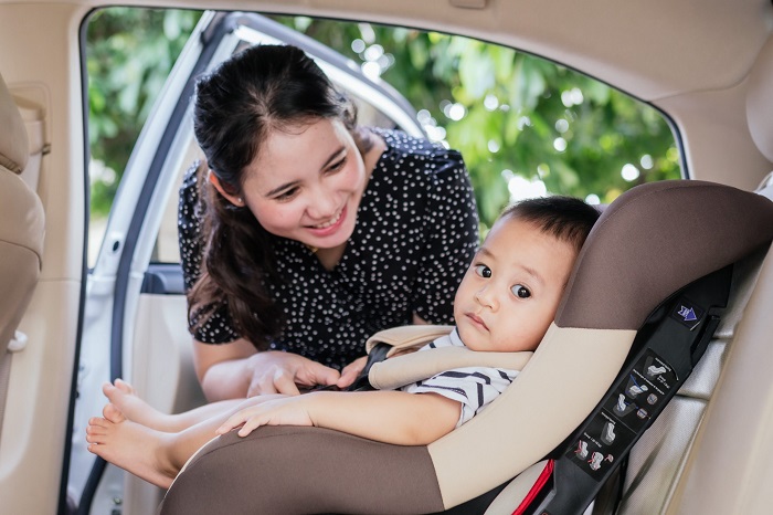 Berapa Lama Bayi Boleh Duduk di Car Seat Saat Mudik? Ini Aturan dan Tips Aman!