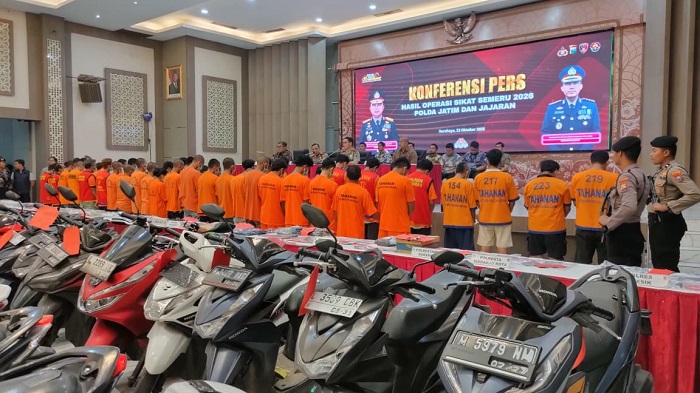 Operasi Sikat Semeru 2026, Polda Jatim Bekuk 1.212 Pelaku Kejahatan dalam 12 Hari