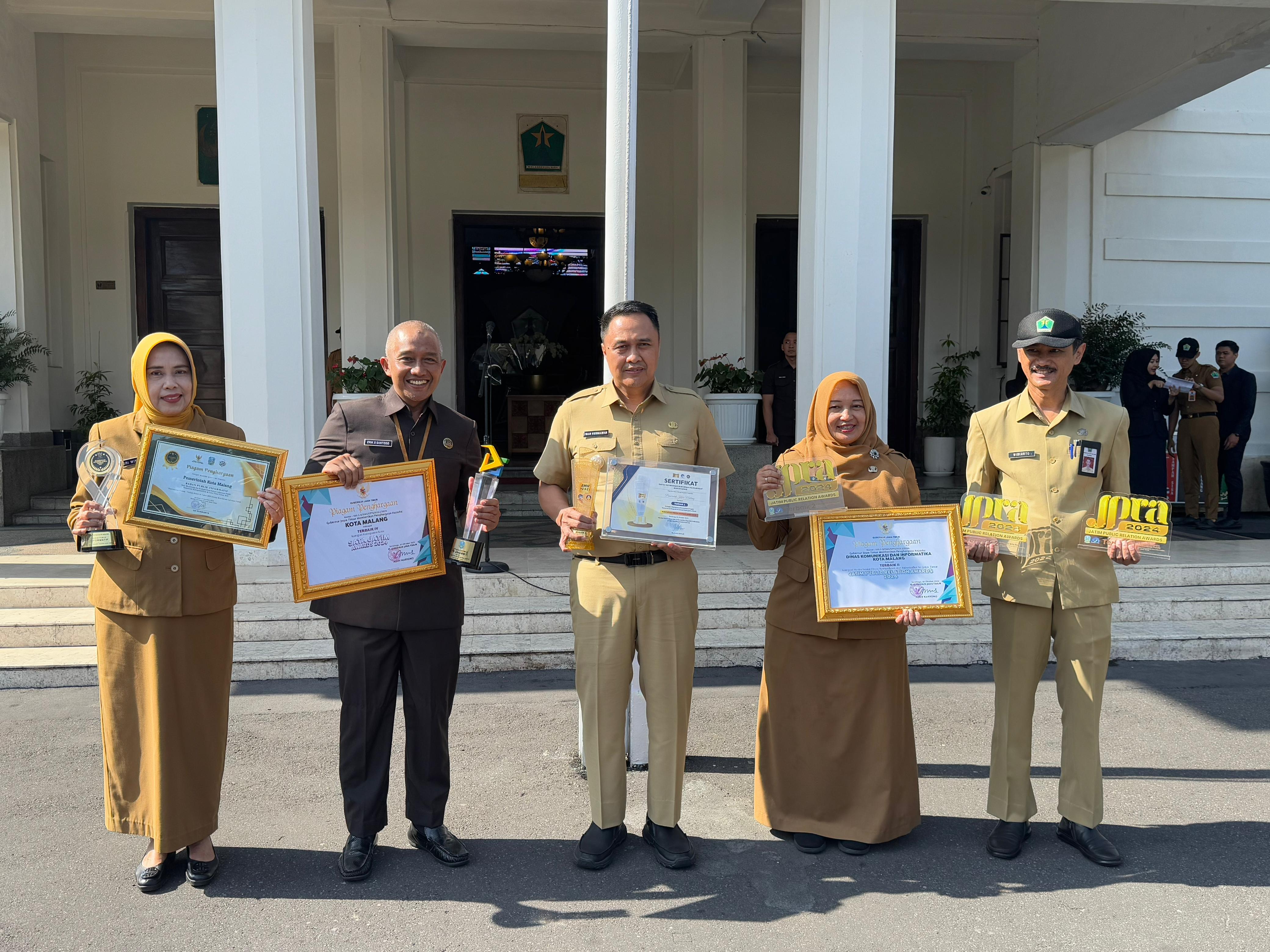 Panen Penghargaan, Pj Wali Kota Malang Ajak Kuatkan Pelayanan Publik