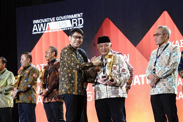 Pemkab Malang Terima Penghargaan Innovative Government Award 2025 di Akhir Tahun