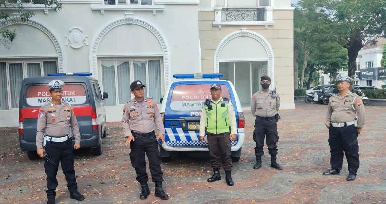 Polsek Lakarsantri Tingkatkan Patroli untuk Cegah Kejahatan, Fokus Kawasan Perumahan