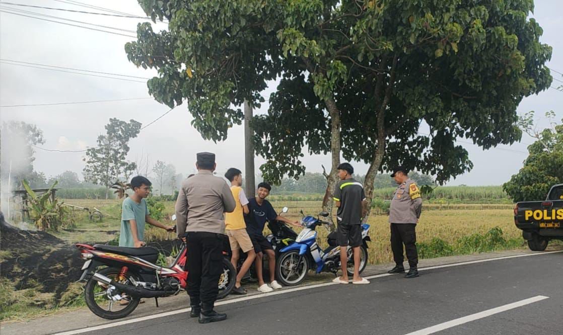 Jelang Magrib, Polisi Ngawi Pastikan Jalanan di Pitu Bebas Balap Liar