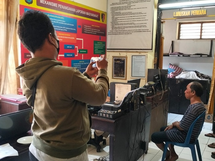 Pura-pura Jadi Tukang, Maling Congkel Rumah, Motor Dibakar Massa