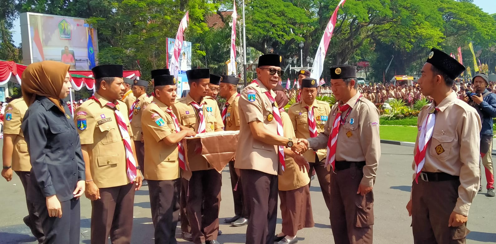 Wali Kota Malang Berikan Penghargaan pada Aktivis Pramuka 