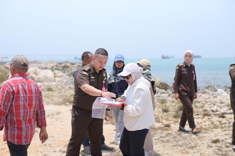 Kejari Lamongan Lakukan Pemeriksaan Lapangan Dugaan Pengalihfungsian Tanah Negara di Paciran