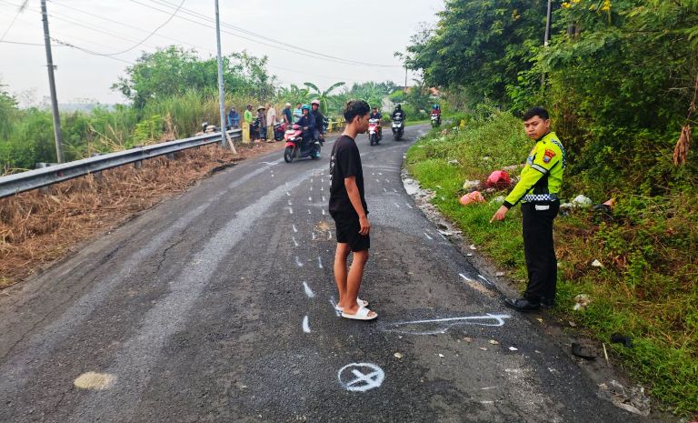 Pemotor Tewas Adu Banteng dengan Truk Tangki di Balongpanggang Gresik