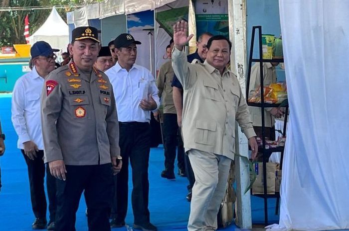 Presiden Prabowo Beri Penghargaan Tinggi ke Jendral Listyo Sigit di Tengah Isu Pergantian Kapolri 