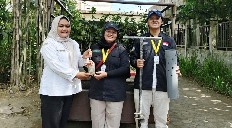 Pendidikan Hijau dari Desa: DLH Lumajang dan KKN UGM Bangun Kesadaran Iklim
