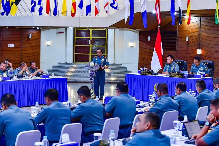 Pangkoarmada II Hadiri Paparan Rencana Penembakan Senjata Khusus dan Lintas Laut Satgas MTF XXVIII-P UNIFIL