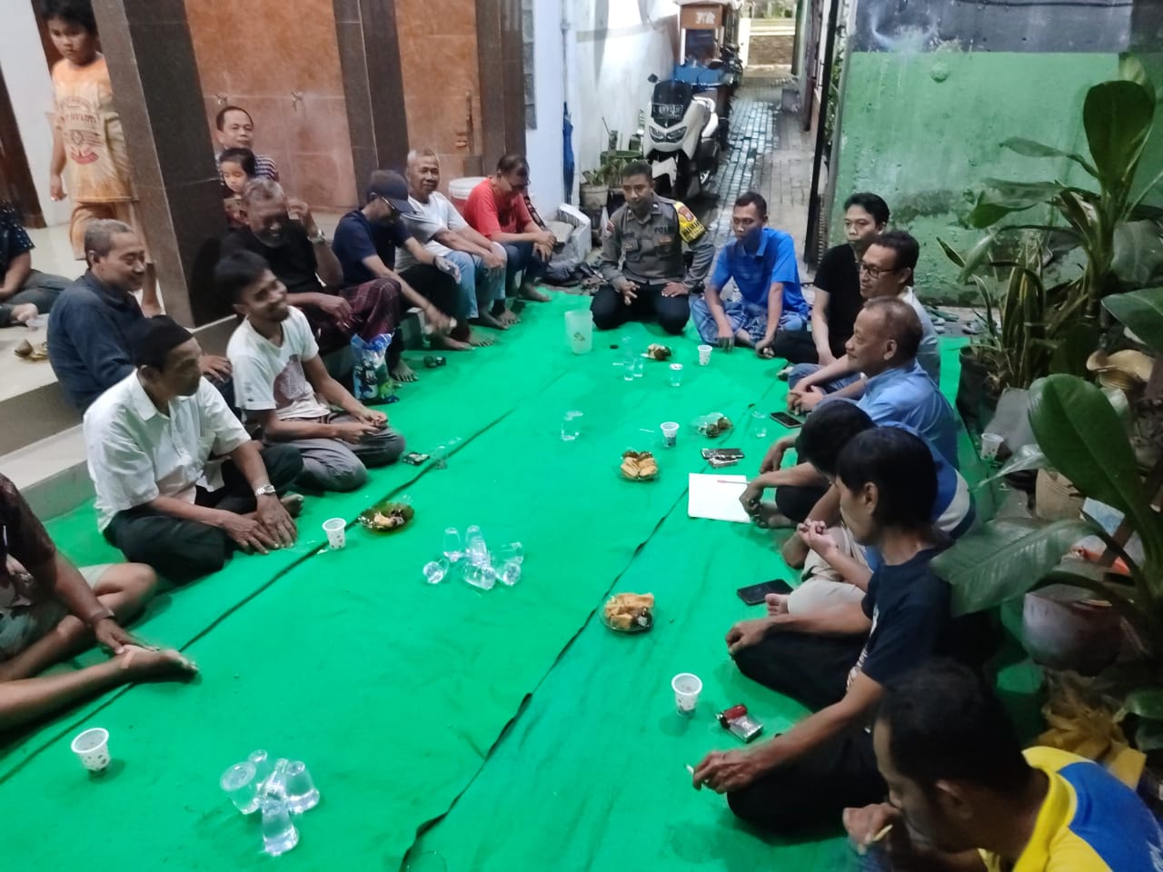 Polsek Tenggilis Mejoyo Gelar Jumat Curhat, Dekat dengan Warga dan Atasi Kekhawatiran Kamtibmas