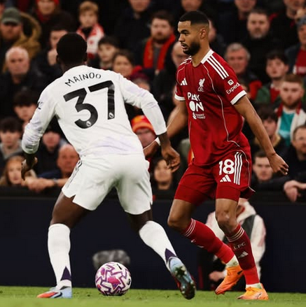 Arne Slot Akui Liverpool Hadapi Tantangan Berat usai Kekalahan dari Manchester United