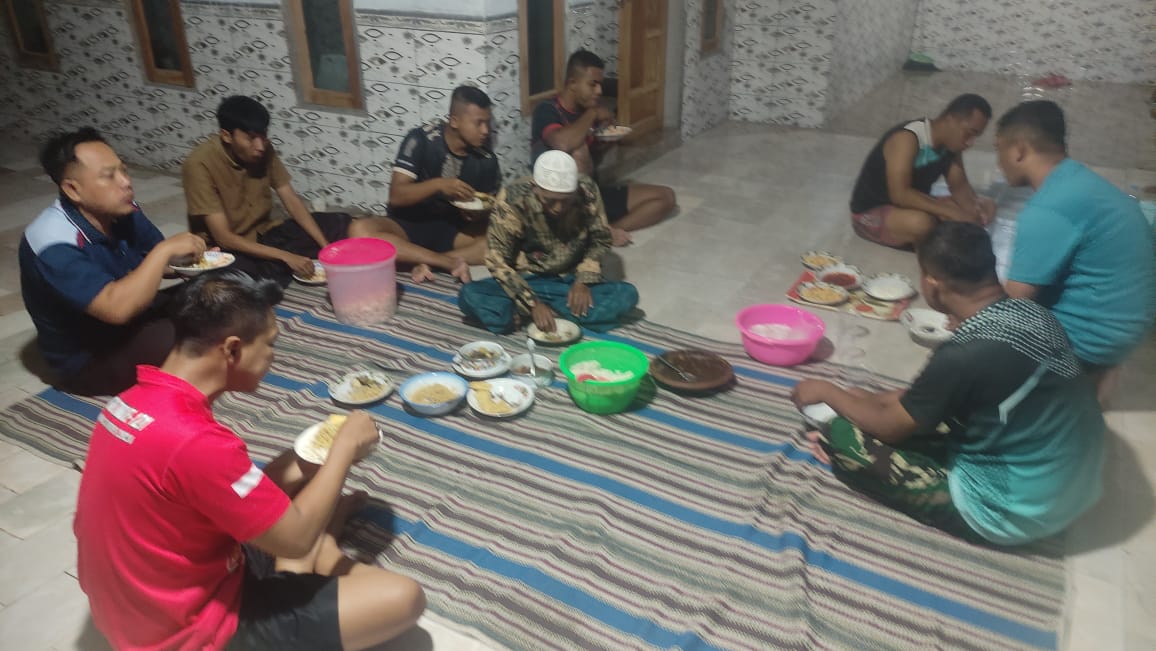 Terasa Hangat Penuh Makna dan Semakin Dekat, Satgas TMMD 127 Buka Puasa Bersama Masyarakat