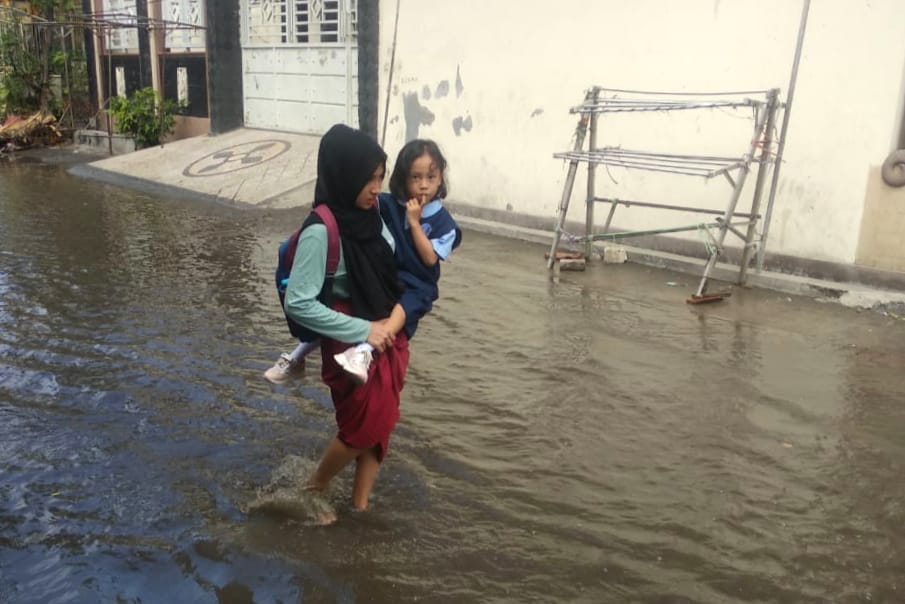 Banjir Masih Landa Surabaya, Masyarakat Harap Pemkot Beri Solusi Nyata