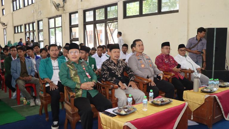 Pelantikan BEM PTNU se-Jatim, Kapolres Nganjuk Harapkan Peran Mahasiswa Jaga Kebangsaan
