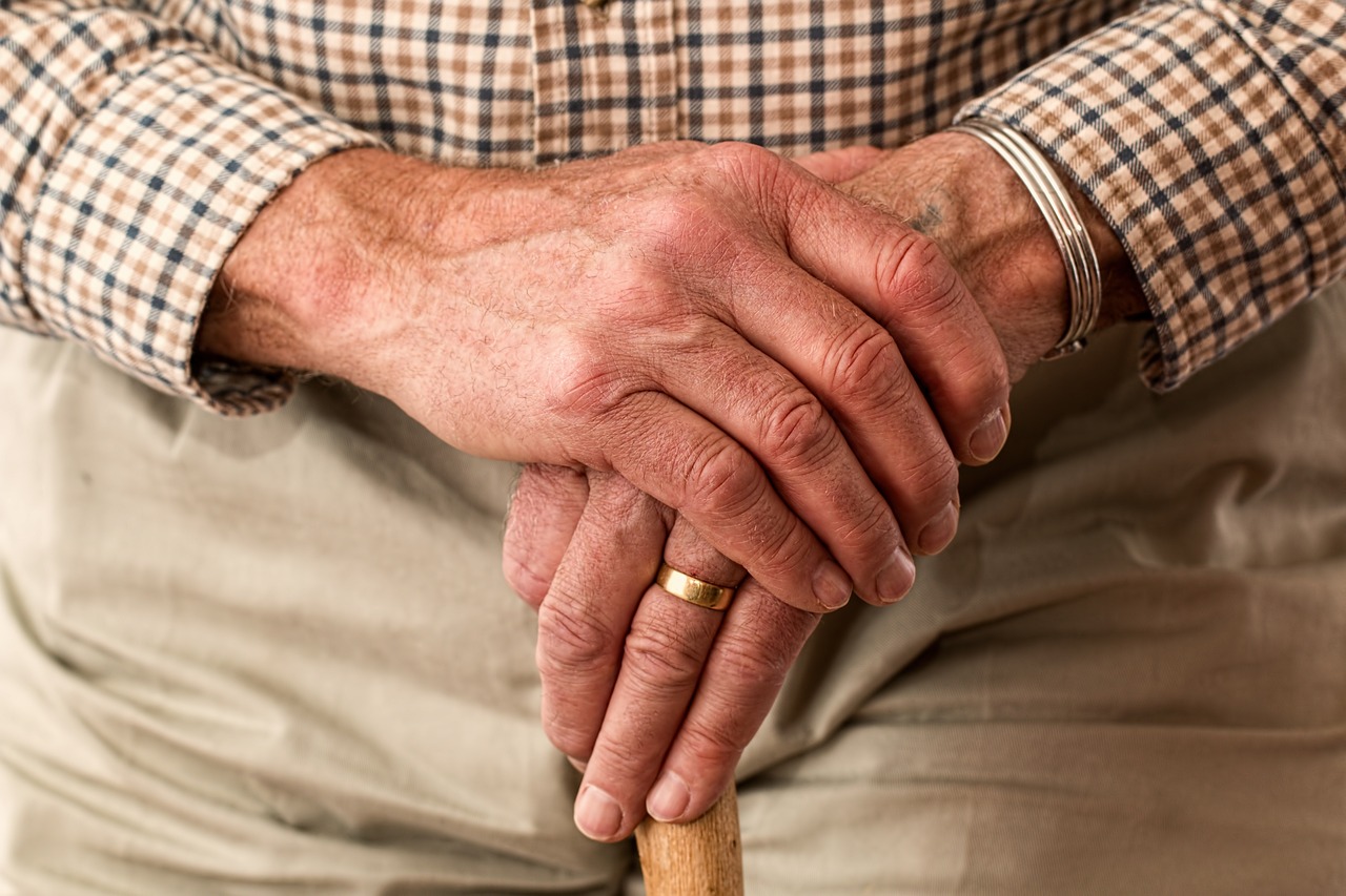 Tips Membangun Kedekatan dan Kehangatan dengan Mertua: Membangun Relasi yang Harmonis