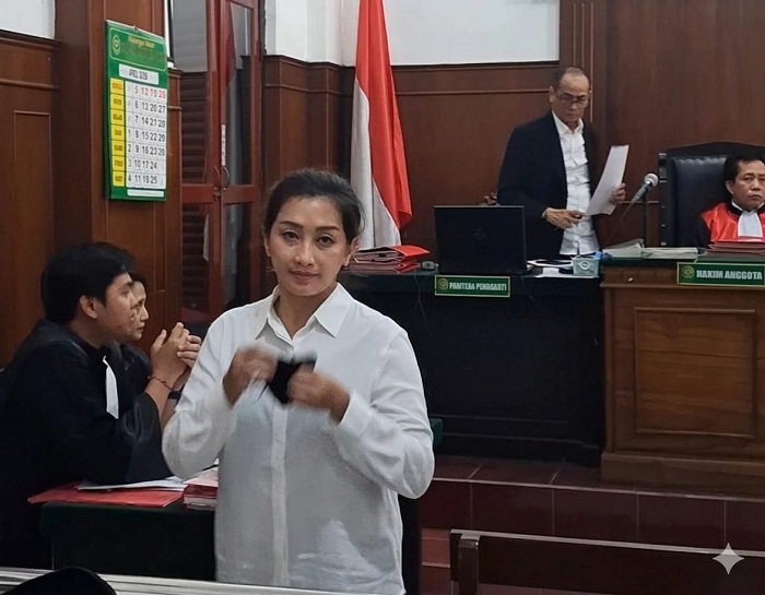 Modus Import Bodong Rugikan Rp 5,6 Miliar, Dina Marisa Tanamal Diadili di PN Surabaya