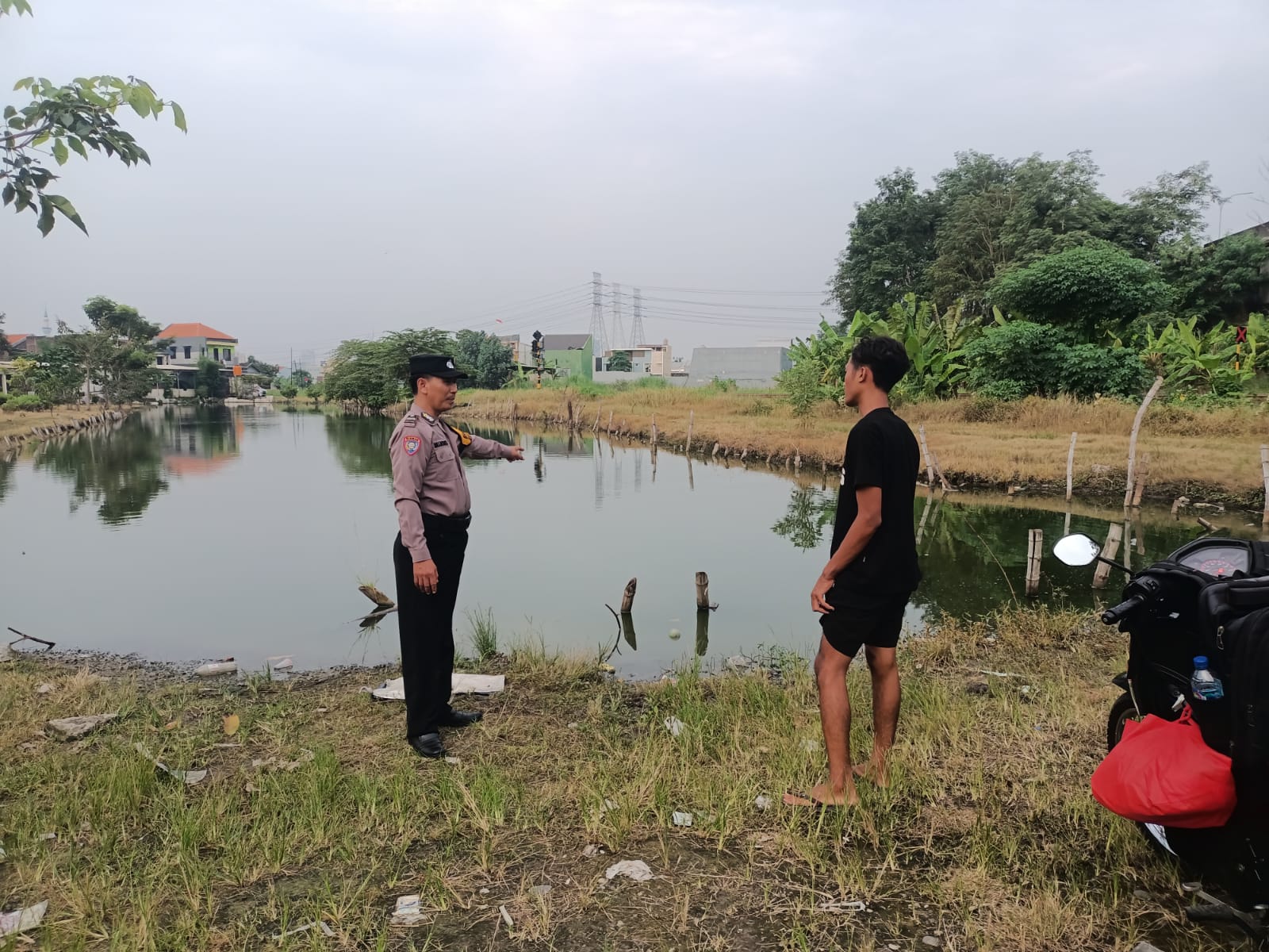 Warga Sepanjang Manfaatkan Lahan Kosong untuk Kolam Ikan Gurami