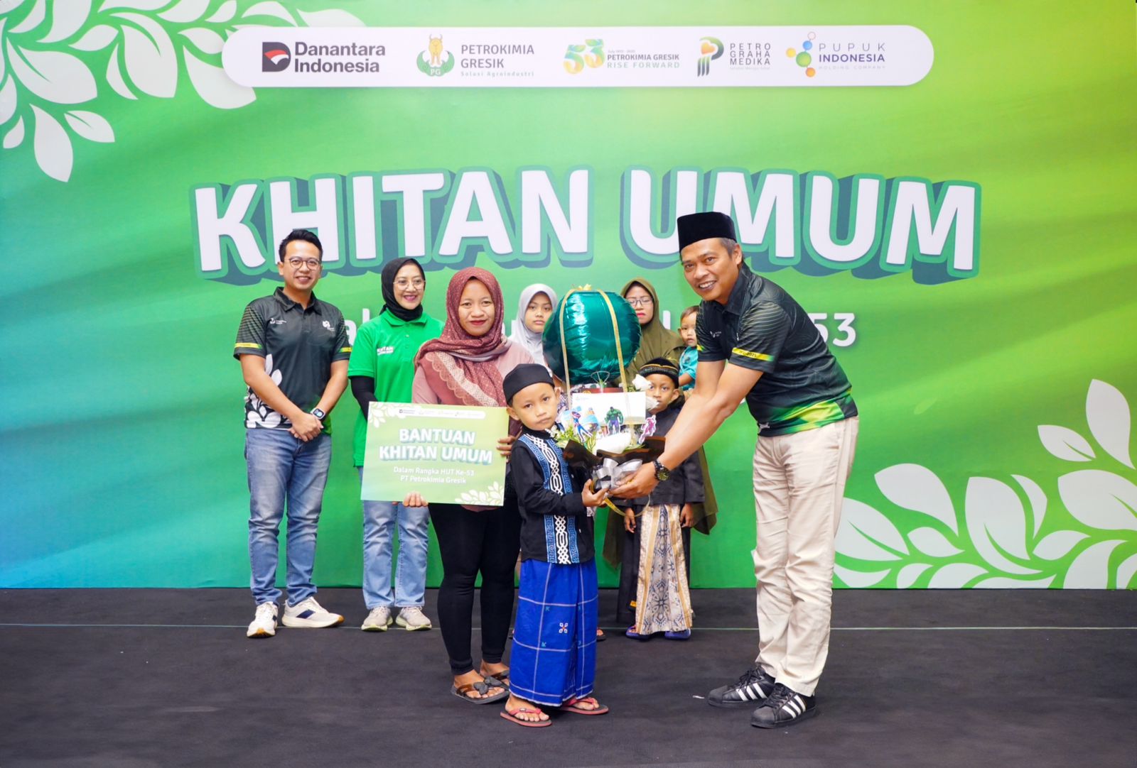 Rayakan HUT Ke-53, Petrokimia Gresik Gelar Khitanan Gratis