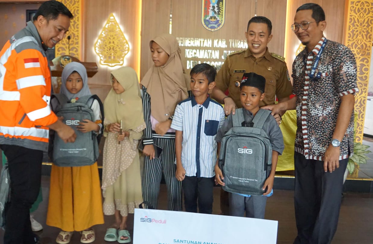 Bulan Suci Ramadan, SIG Salurkan Ribuan Paket Sembako dan Santunan Anak Yatim