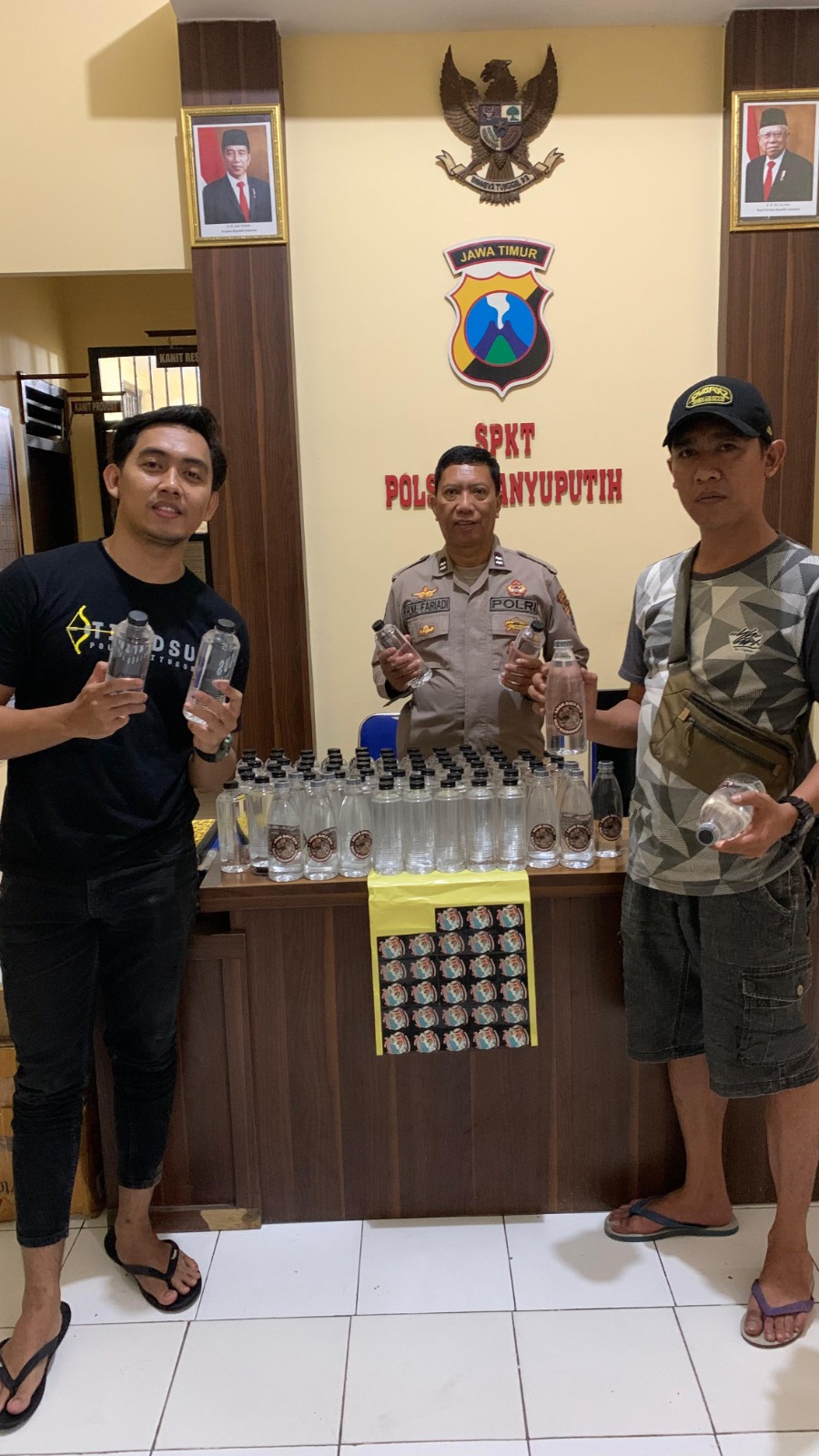 Operasi Pekat Semeru 2024, Polsek Banyuputih Sita Ratusan Botol Miras