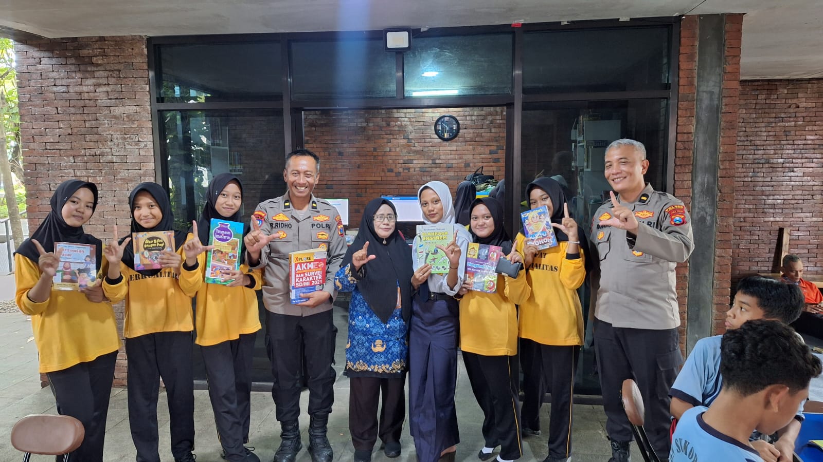 Satbinmas Polres Kediri Kota Ajak Anggota dan Pelajar Tingkatkan Wawasan