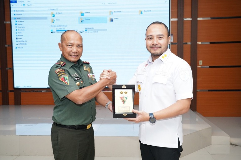Kunjungan Kakanim Malang ke Panglima Divisi Infanteri 2 Kostrad: Perkuat Silaturahmi dan Sinergi Antarinstansi
