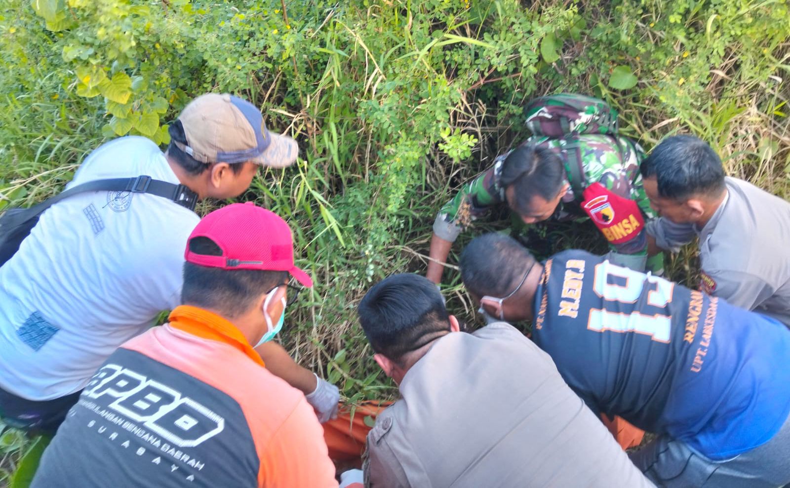 Diduga Tertabrak Kereta, Lansia Ditemukan Tewas di Samping Rel Menganti Gresik