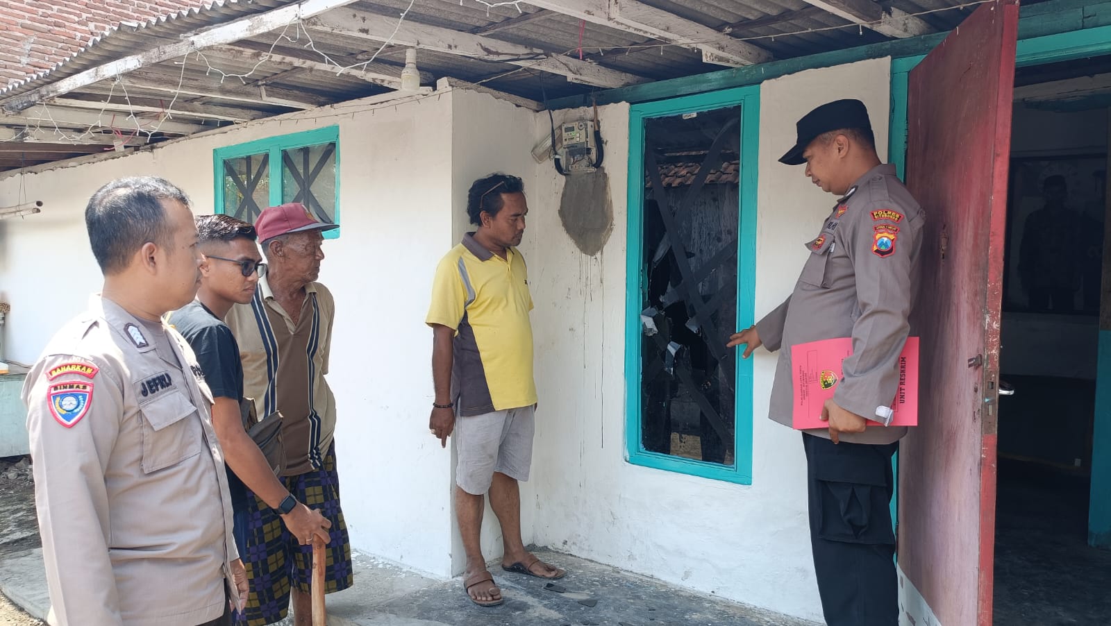 Dipukul SekopTetangga, Nenek 77 Tahun Terkapar Bersimbah Darah