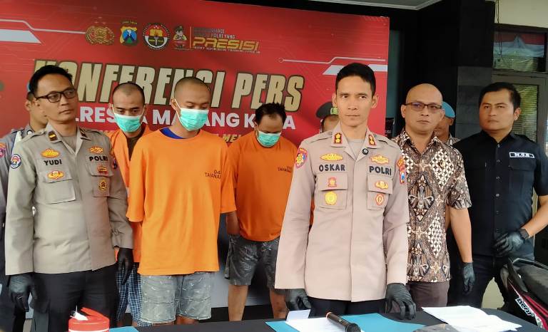 Pura-Pura Pesan Kopi, Pria Malang Malah Gondol Motor Pemilik Warung