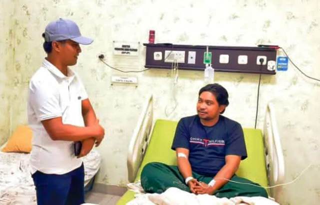 Jenguk Polisi Korban Pembacokan, Bupati Bangkalan Apresiasi Dedikasi Polres Saat Buru Komplotan Curwan