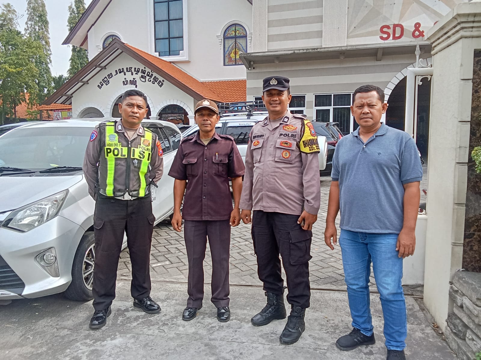 Polsek Wiyung Pastikan Ibadah Jumat Agung di GKJW Berjalan Khidmat