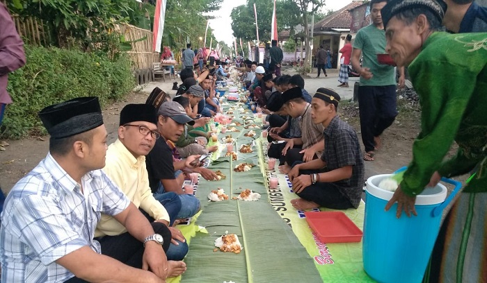 Mengenal Tradisi Makan Bersama di Indonesia dari Bancakan hingga Liwetan