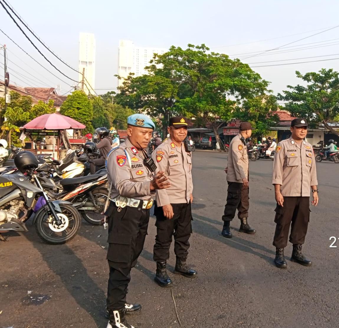 Optimalkan Pelayanan, Kapolsek Bubutan Pantau Langsung Pos Awal Presisi