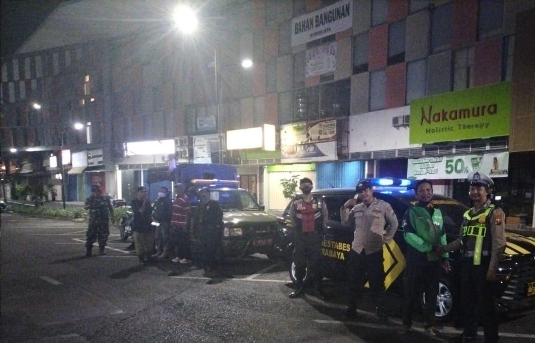 Polsek Lakarsantri Gelar Patroli Skala Besar, Sinergi Tiga Pilar Jaga Keamanan Wilayah Surabaya