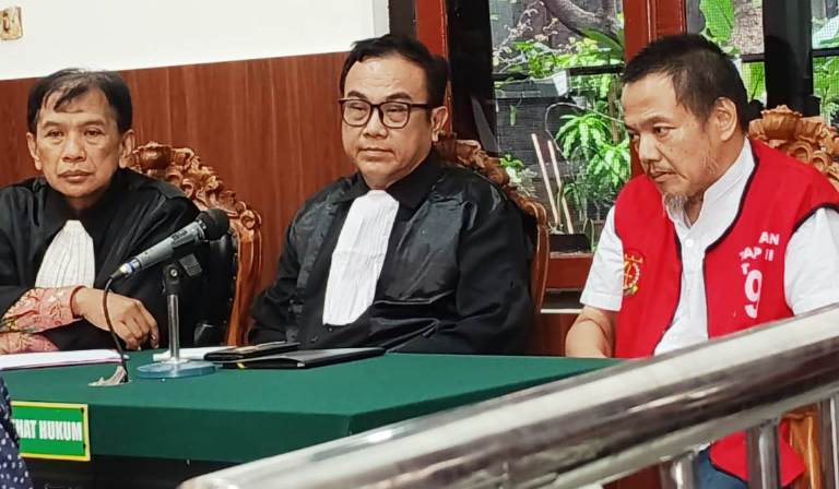 Sidang Pembunuhan Ibu Sutorejo oleh Pacar dengan Barbel 5 Kg: Terdakwa Minta Maaf 