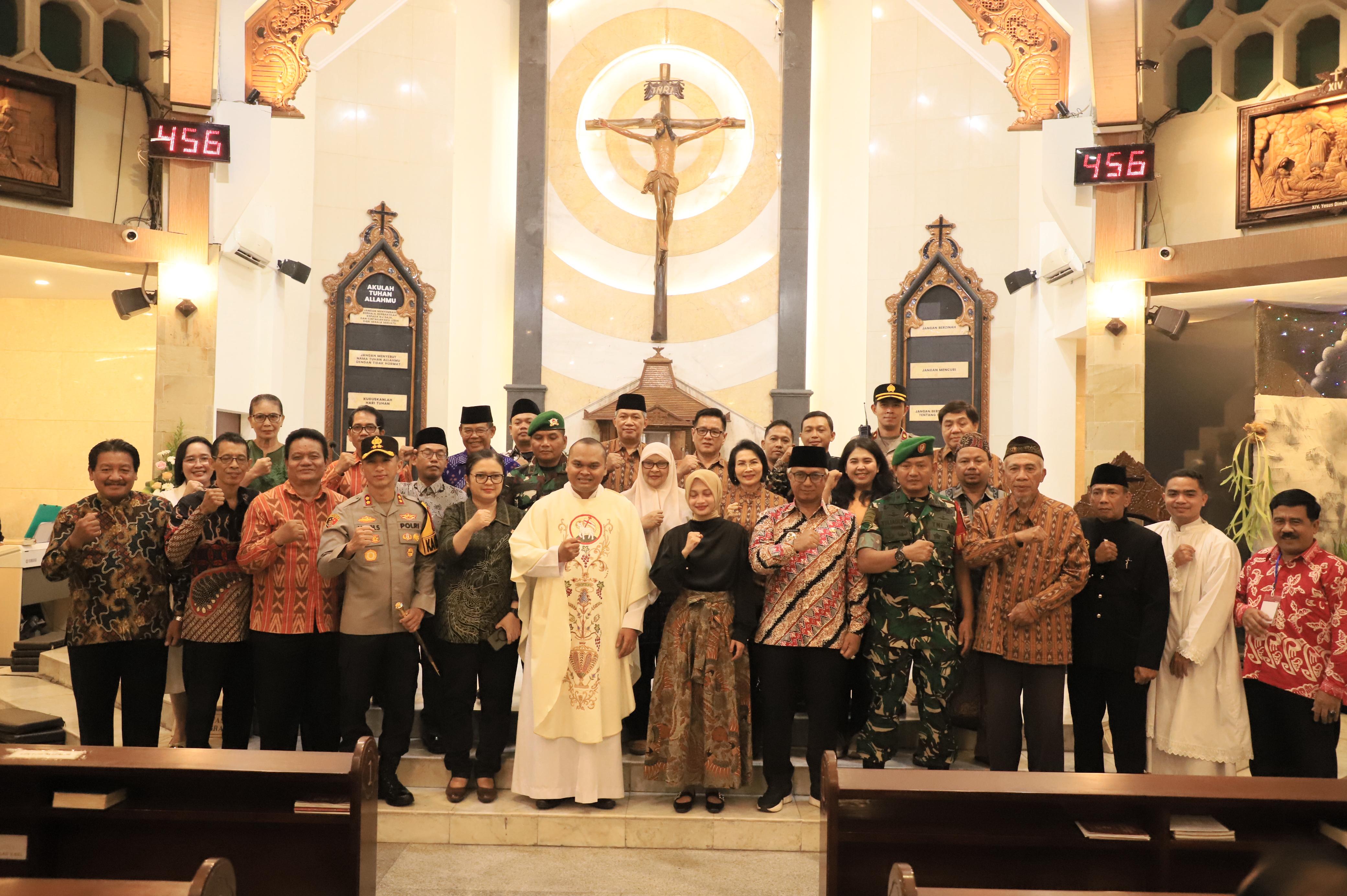 Forkopimda Kota Kediri Gelar Safari, Kapolres Pastikan Natal Aman dan Kondusif