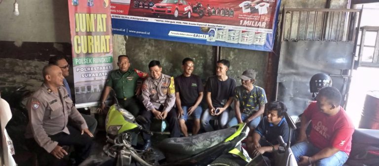 Polsek Rungkut Jumat Curhat di Kedung Asem Serap Aduan Parkir Liar