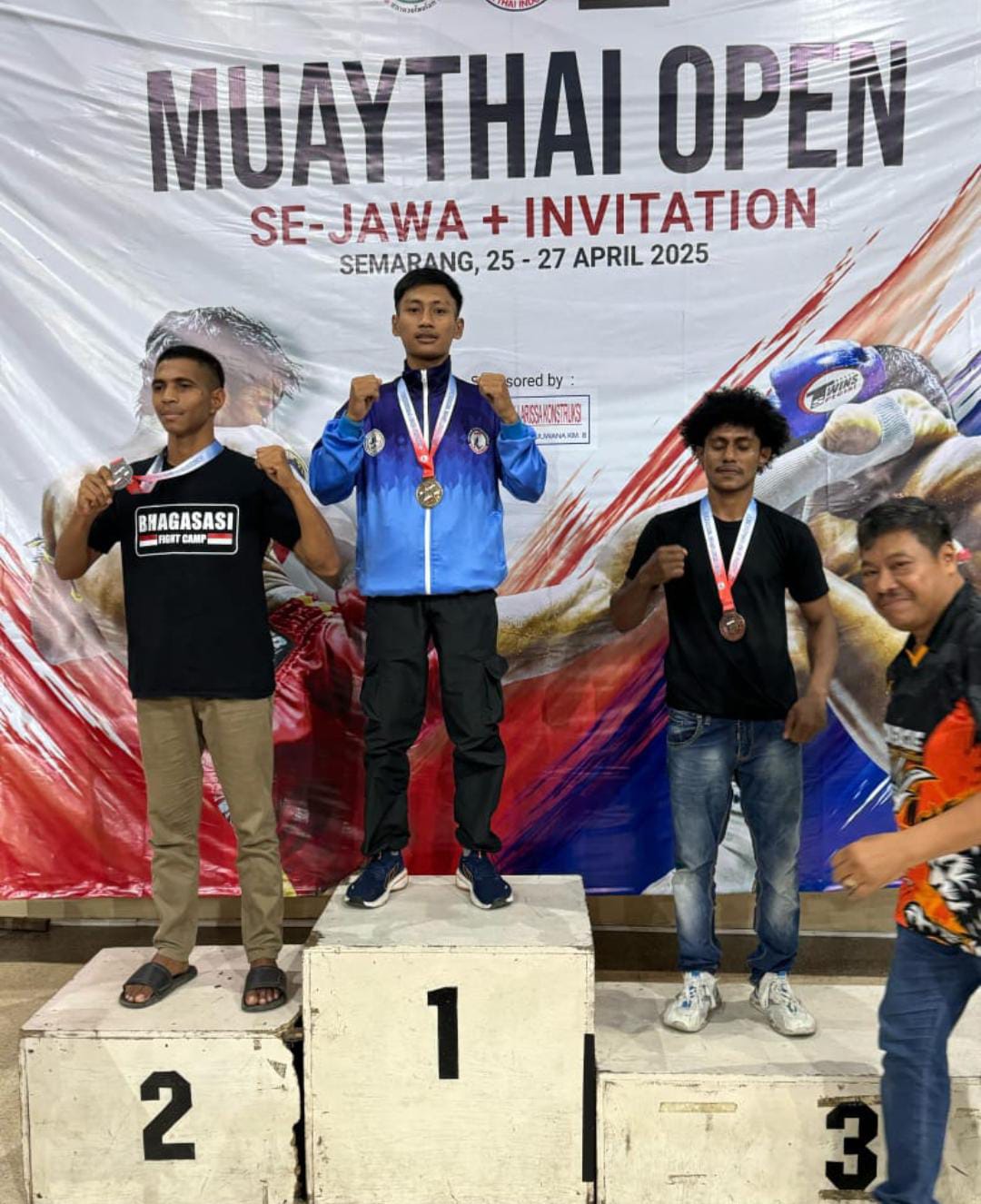 Membanggakan, Enam Atlet Muaythai Sangsaga Fight Camp Bojonegoro Raih Juara Umum 2 Open se-Jawa