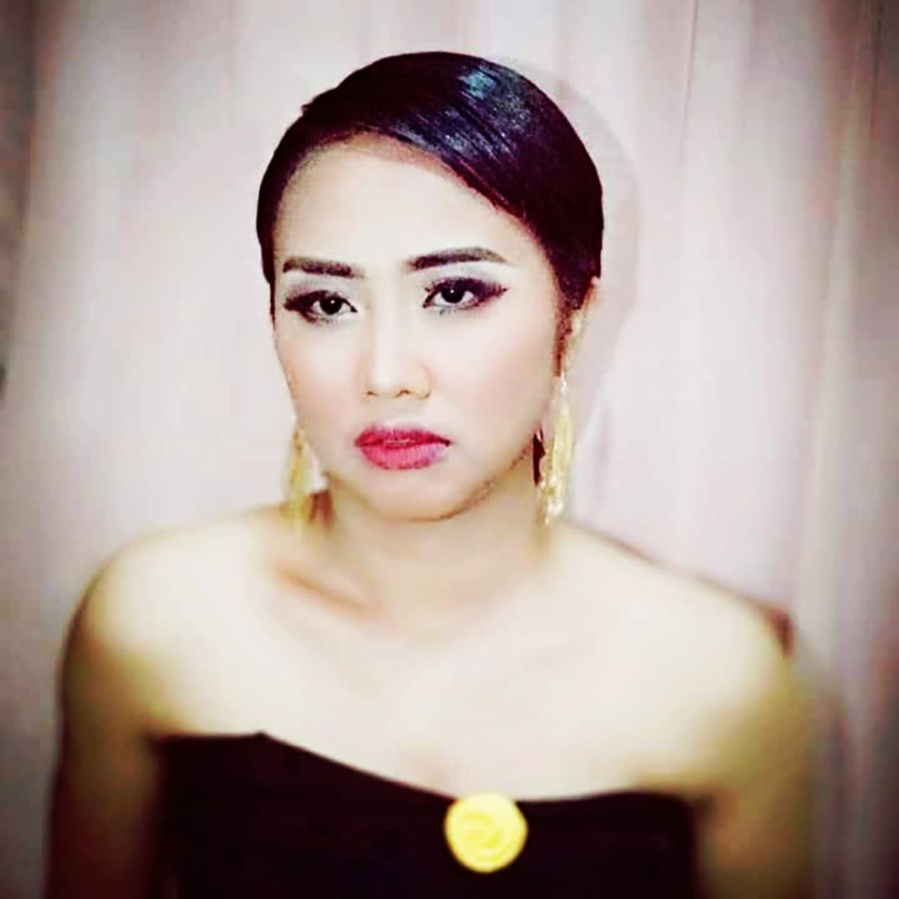 Nia Caramel, Sosok Multitalenta dengan Segudang Aktivitas